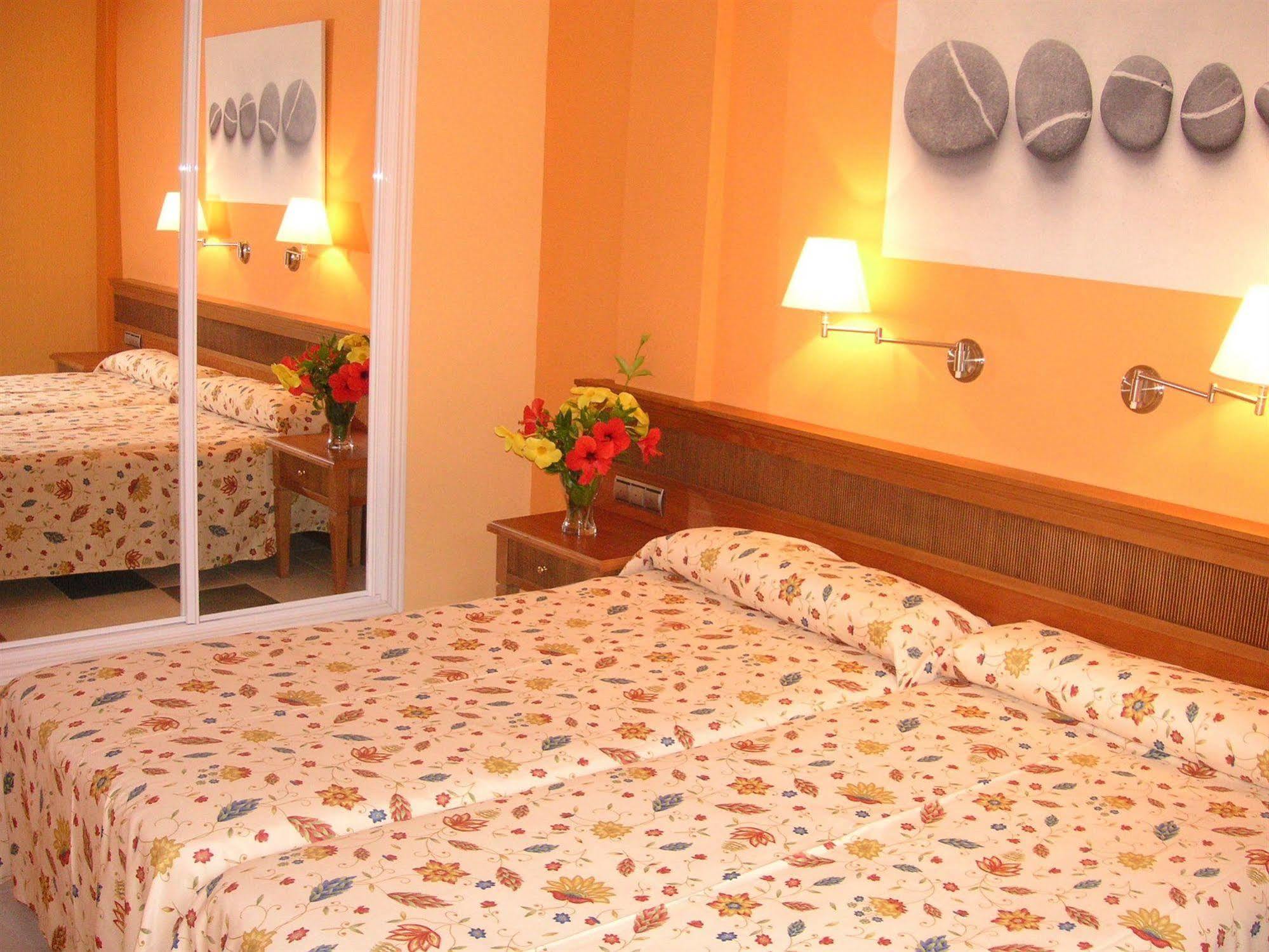 Aparthotel El Cerrito Playa Cancajos.- BreNa Baja  Eksteriør billede